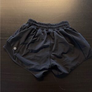 lululemon athletica black hotty hot shorts 4in